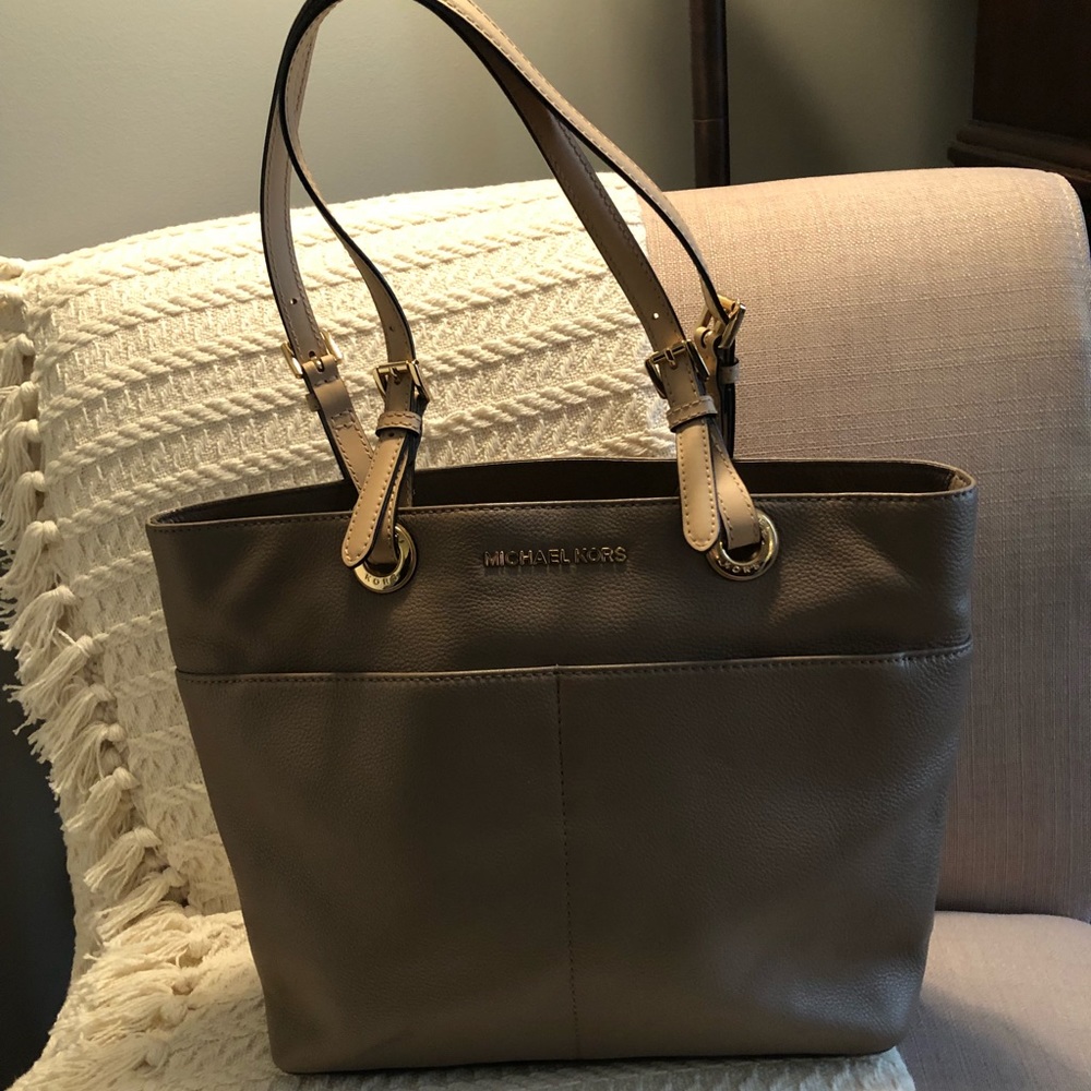 Micheal Kors Bag
